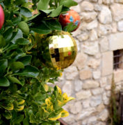 Casa Rural Alto Tajo Guadalajara. Decoración árbol