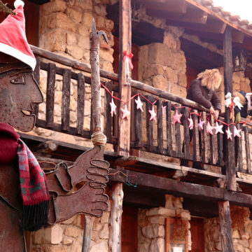 Casa Rural Alto Tajo Guadalajara. Decoración exterior Navideña